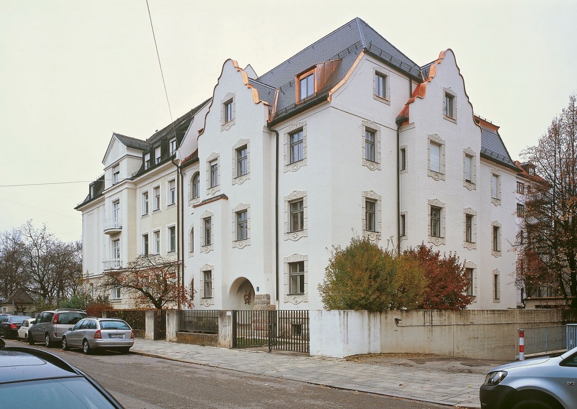 Referenz Mehrfamilienhaus München Güllstr Foto Straßenfassade